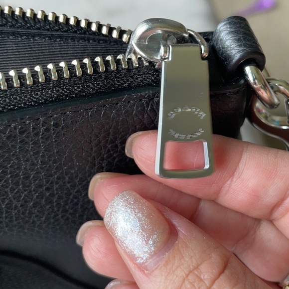 Black Coach satchel - Picture 3 of 5